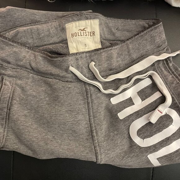 Hollister Sweatpants in Gray With Rare Large White Logo Style. New Condition! - Picture 3 of 11